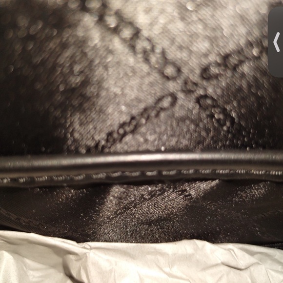 Michael Kors Gloria Messenger Leather Crossbody Bag - Picture 8 of 10